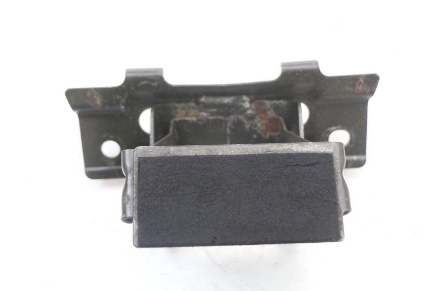 photo de UCHWYT ZBIORNIKA SUZUKI SV S 650 (1999 - 2002) - Zbliżenie techniczne