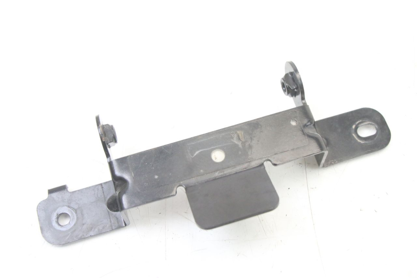 photo de UCHWYT ZBIORNIKA YAMAHA TRACER 7 700 (2020 - 2024) - Zbliżenie techniczne