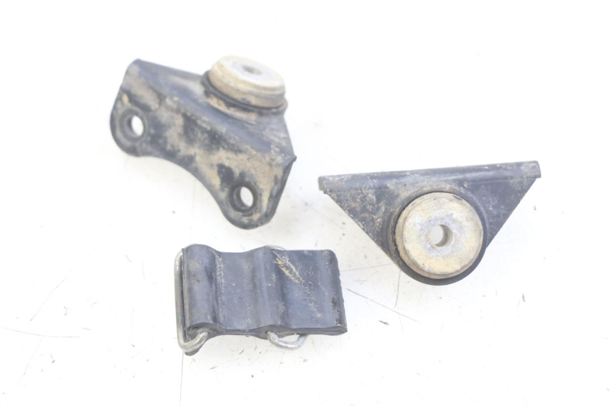 photo de UCHWYT ZBIORNIKA YAMAHA TTR 125 (2000 - 2020) - Szczegół części