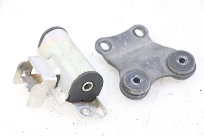 photo de UCHWYT ZBIORNIKA YAMAHA XJ6 ABS 600 (2008 - 2016) - Szczegół części