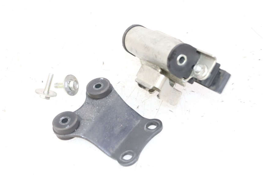 photo de UCHWYT ZBIORNIKA YAMAHA XJ6 ABS 600 (2008 - 2016) - Zoom stanu zużycia