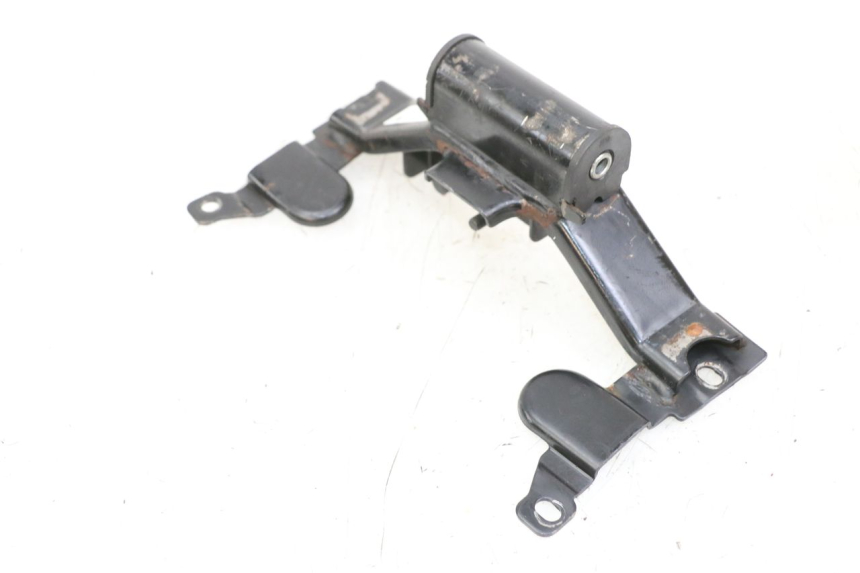 photo de UCHWYT ZBIORNIKA YAMAHA FZ1 FAZER 1000 (2007 - 2009) - Inny kąt widzenia