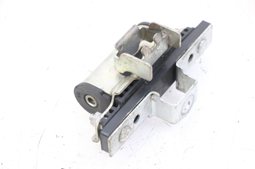 photo de UCHWYT ZBIORNIKA YAMAHA XJ6 600 (2008 - 2016) - Zoom stanu zużycia