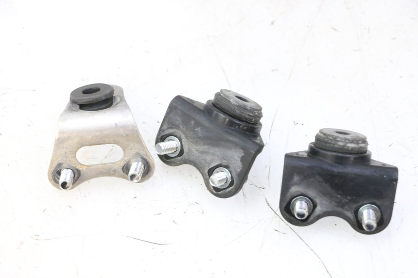 photo de UCHWYT ZBIORNIKA YAMAHA YZF YZ-F 450 (2014 - 2016) - Szczegół części