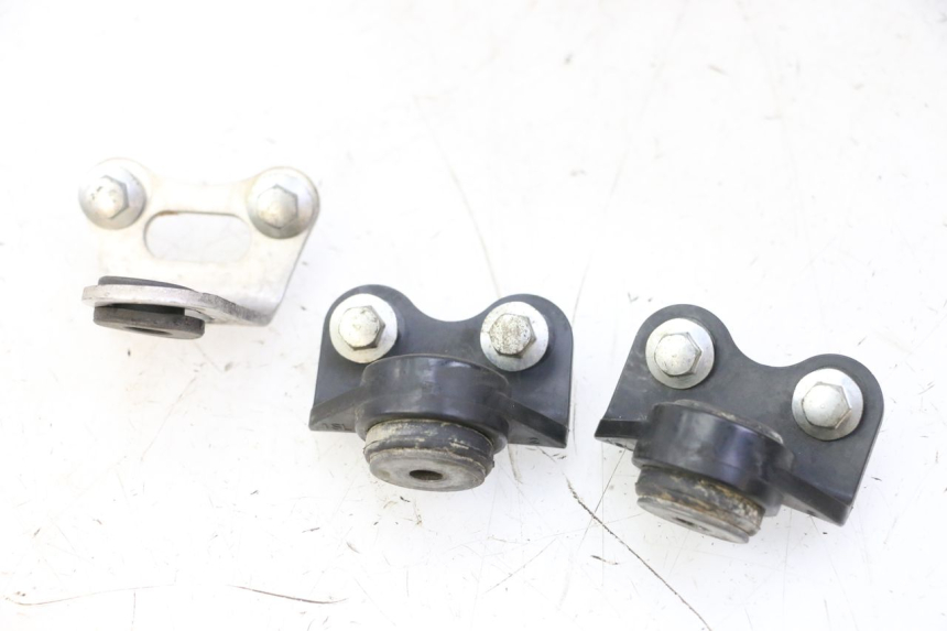 photo de UCHWYT ZBIORNIKA YAMAHA YZF YZ-F 450 (2014 - 2016) - Zoom stanu zużycia