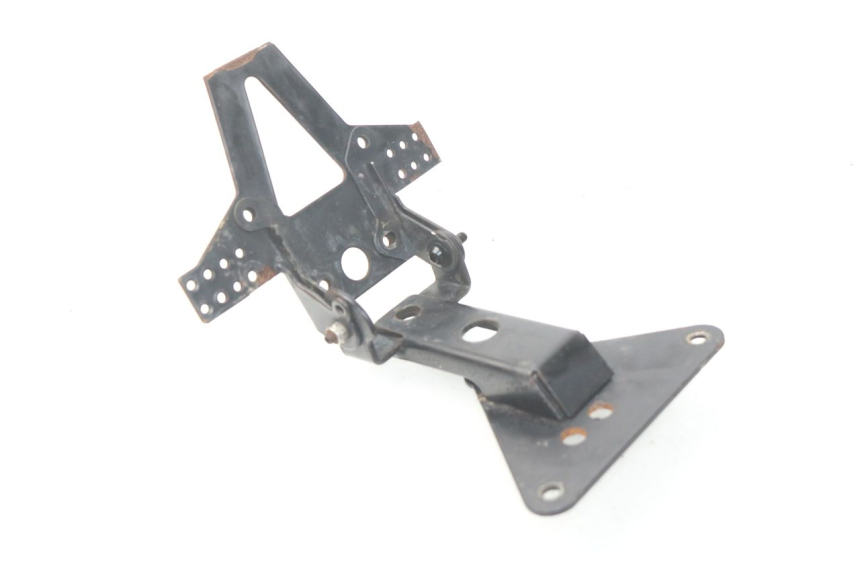 photo de UCHWYT TABLICY REJESTRACYJNEJ MV AGUSTA BRUTALE R WALLY 910 (2008 - 2008) - Szczegół części