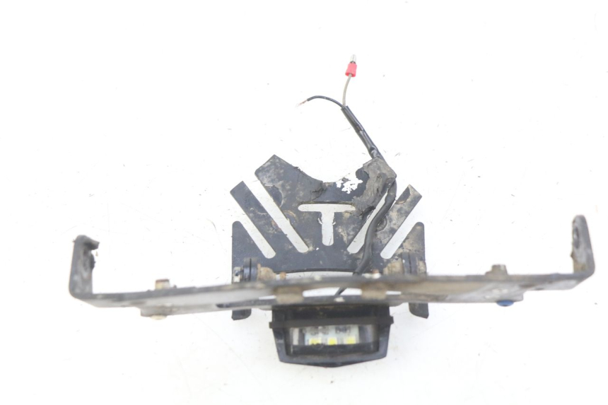 photo de UCHWYT TABLICY REJESTRACYJNEJ HONDA CB R 1000 (2018 - 2023) - Zoom stanu zużycia