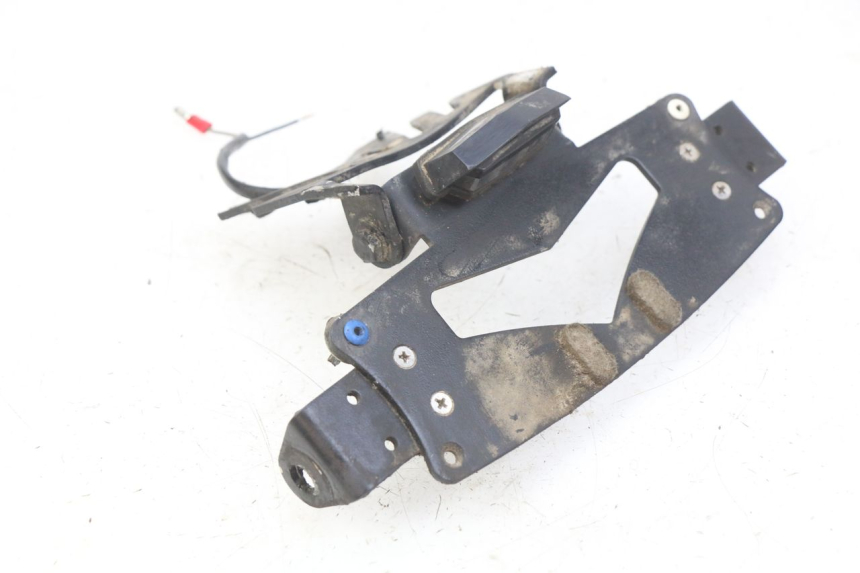 photo de UCHWYT TABLICY REJESTRACYJNEJ HONDA CB R 1000 (2018 - 2023) - Zbliżenie techniczne
