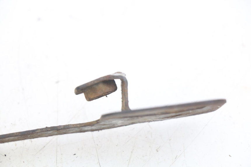 photo de UCHWYT TABLICY REJESTRACYJNEJ HONDA CM 125 (1983 - 2003) - Zoom stanu zużycia