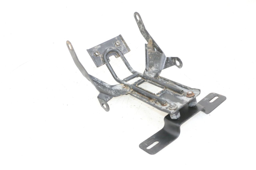 photo de UCHWYT TABLICY REJESTRACYJNEJ KSR CODE 125 (2018 - 2020) - Szczegół części