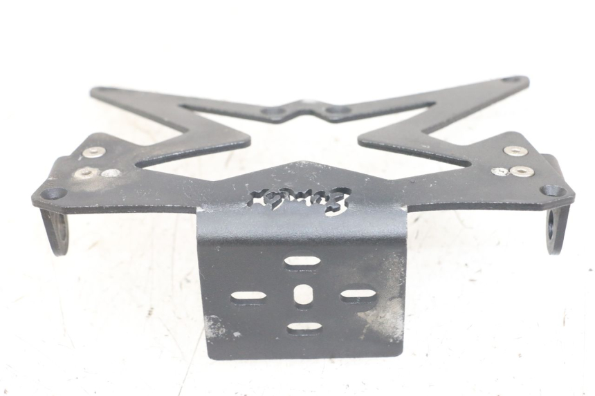 photo de UCHWYT TABLICY REJESTRACYJNEJ KAWASAKI ER-6 ER6 N 650 (2012 - 2016) - Inny kąt widzenia