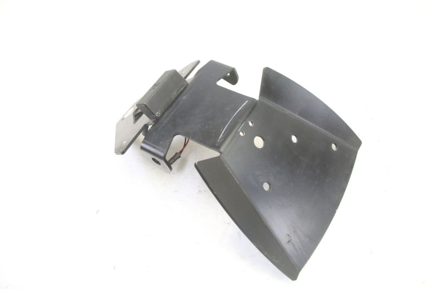 photo de UCHWYT TABLICY REJESTRACYJNEJ SUZUKI GSR 750 (2011 - 2017) - Inny kąt widzenia