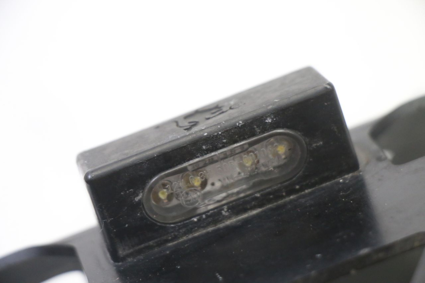 photo de UCHWYT TABLICY REJESTRACYJNEJ SUZUKI GSR 750 (2011 - 2017) - Punkty mocowania