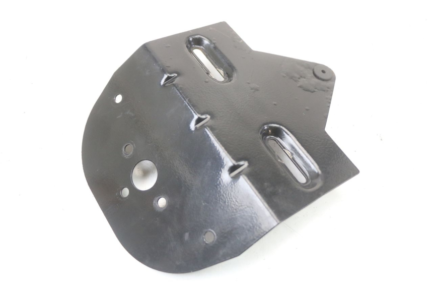 photo de UCHWYT TABLICY REJESTRACYJNEJ REGAL RAPTOR RAXTER 2 125 (2007 - 2015) - Szczegół części