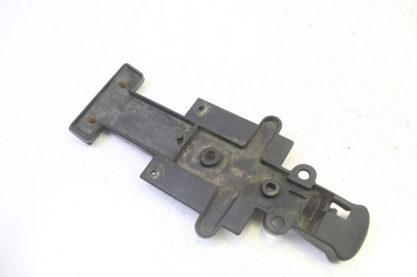 photo de UCHWYT TABLICY REJESTRACYJNEJ APRILIA SR R 2T LC 50 (2018 - 2021) - Zoom stanu zużycia