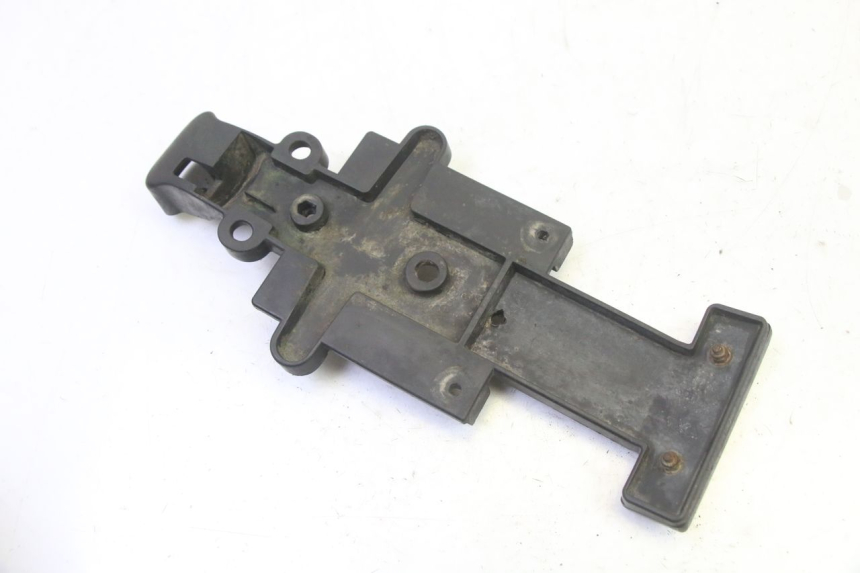 photo de UCHWYT TABLICY REJESTRACYJNEJ APRILIA SR R 2T LC 50 (2018 - 2021) - Inny kąt widzenia