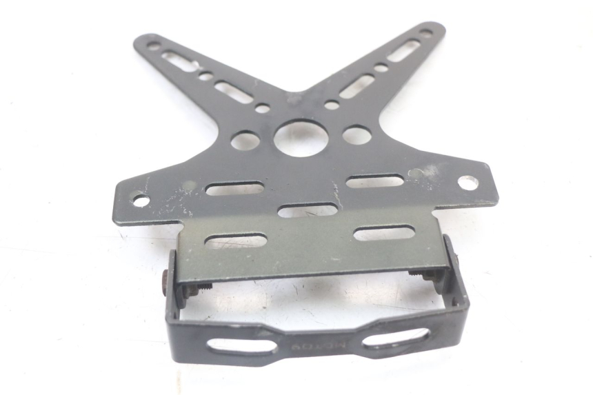 photo de UCHWYT TABLICY REJESTRACYJNEJ SUZUKI SV S 650 (1999 - 2002) - Inny kąt widzenia