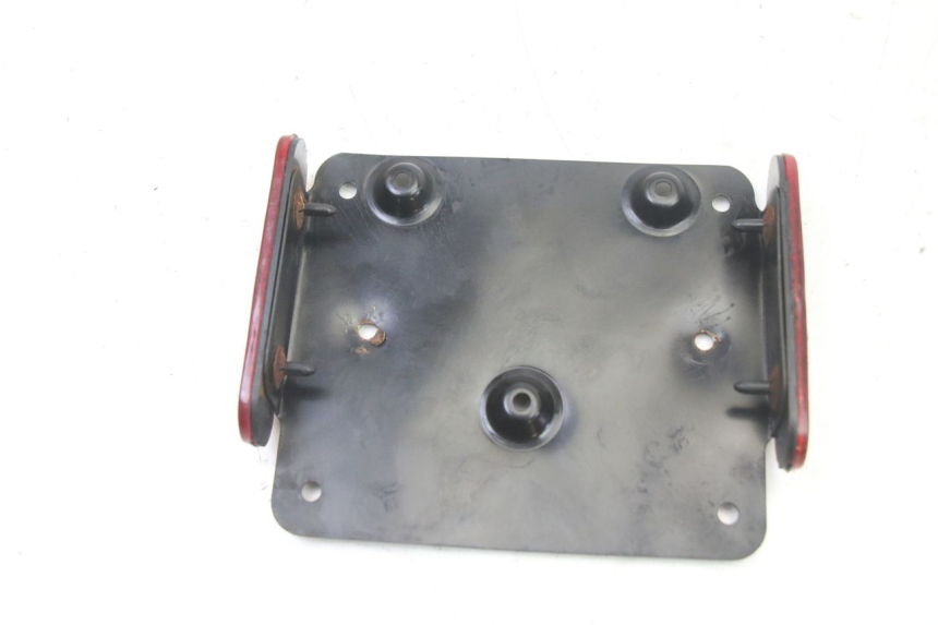 photo de UCHWYT TABLICY REJESTRACYJNEJ APRILIA SXR 50 (2021 - 2023) - Zbliżenie techniczne