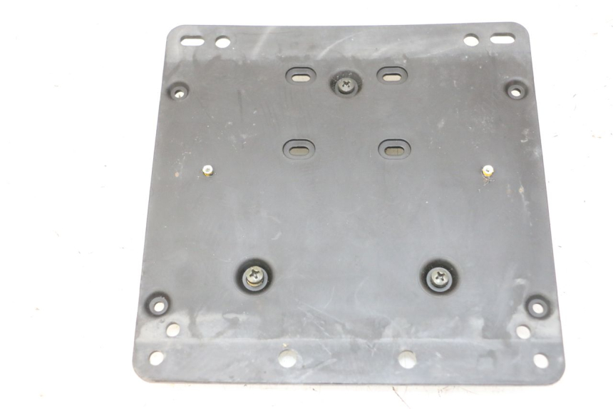 photo de UCHWYT TABLICY REJESTRACYJNEJ PIAGGIO X9 EVOLUTION 125 (2003 - 2007) - Widok główny