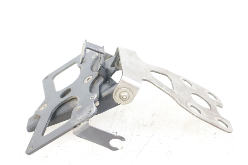 photo de UCHWYT TABLICY REJESTRACYJNEJ YAMAHA XJ6 ABS 600 (2008 - 2016) - Widok ogólny