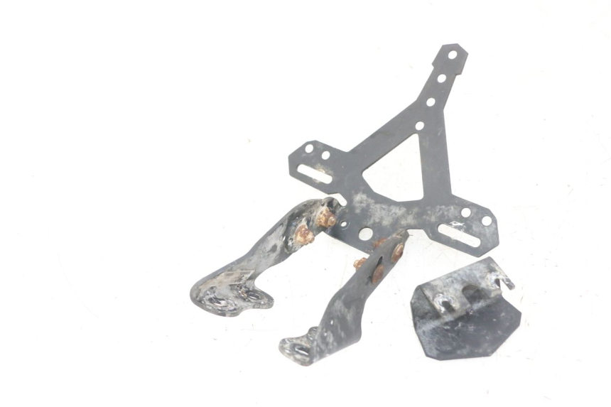 photo de UCHWYT TABLICY REJESTRACYJNEJ YAMAHA XJ6 ABS 600 (2008 - 2016) - Zoom stanu zużycia