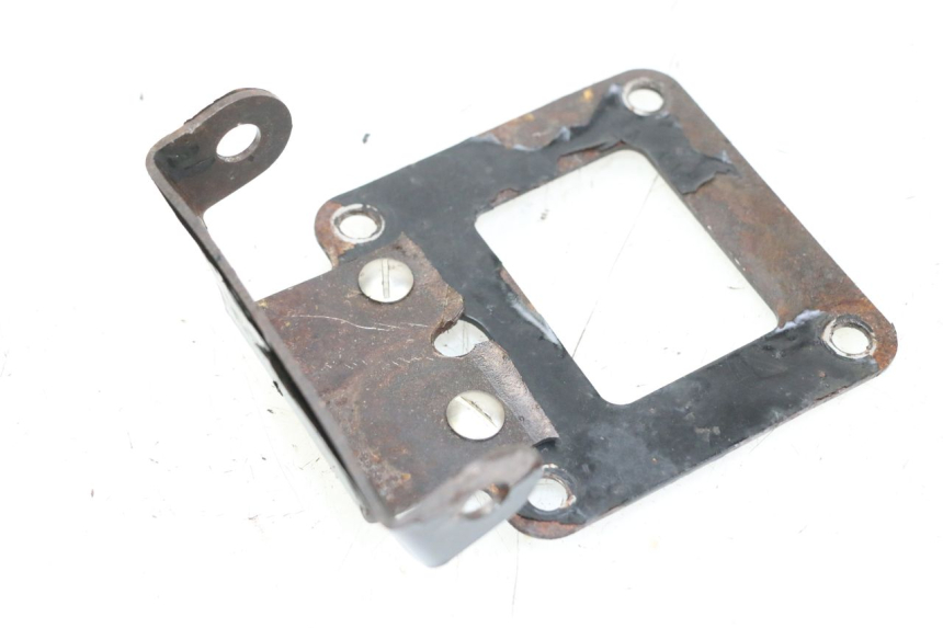 photo de UCHWYT TABLICY REJESTRACYJNEJ YAMAHA FZ1 FAZER 1000 (2007 - 2009) - Szczegół części