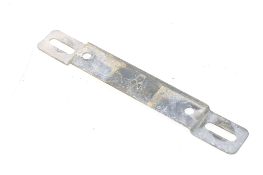 photo de UCHWYT TABLICY REJESTRACYJNEJ YAMAHA YP MAJESTY 125 (2007 - 2010) - Szczegół części