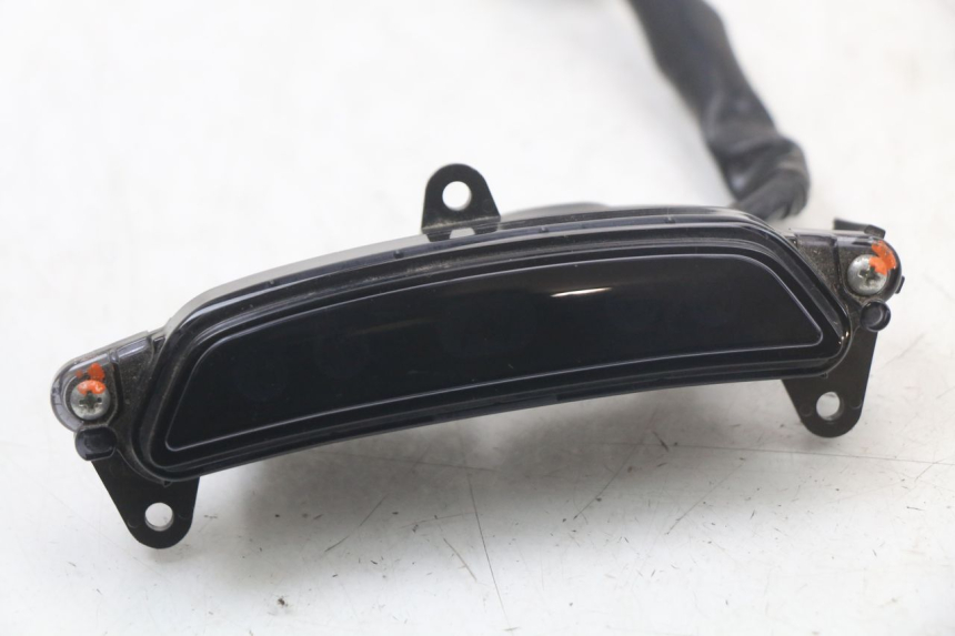 photo de ZESTAW WSKAŹNIKÓW PIAGGIO MP3 HPE 350 (2018 - 2020) - Szczegół części