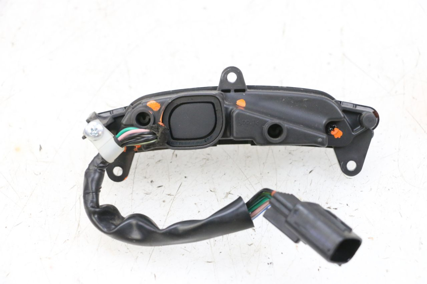 photo de ZESTAW WSKAŹNIKÓW PIAGGIO MP3 HPE 300 (2019 - 2026) - Inny kąt widzenia