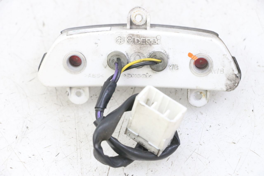 photo de ZESTAW WSKAŹNIKÓW GILERA NEXUS 125 (2009 - 2013) - Zbliżenie techniczne