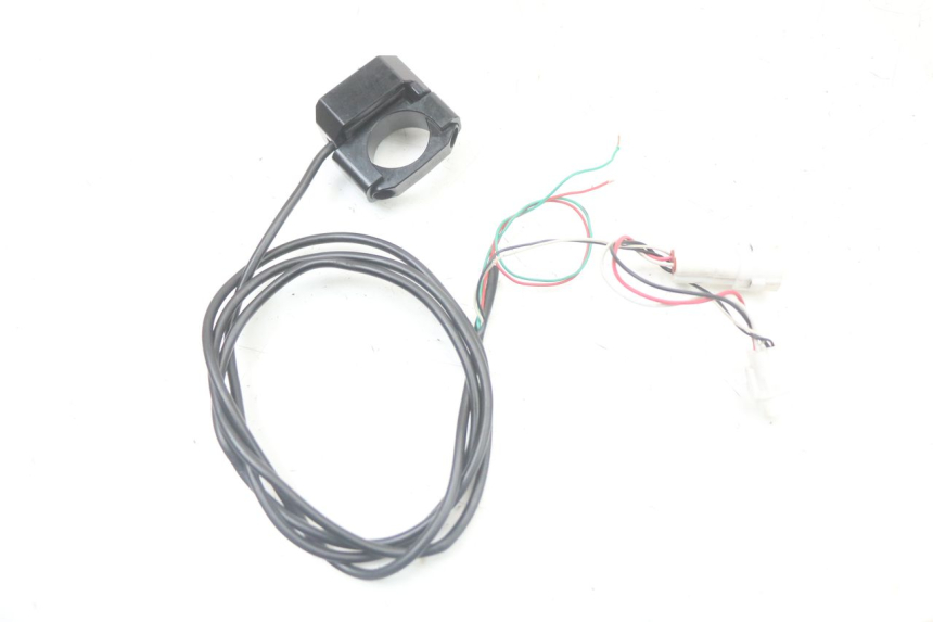 photo de ZESTAW WSKAŹNIKÓW YAMAHA FZ1 FAZER 1000 (2007 - 2009) - Zbliżenie techniczne