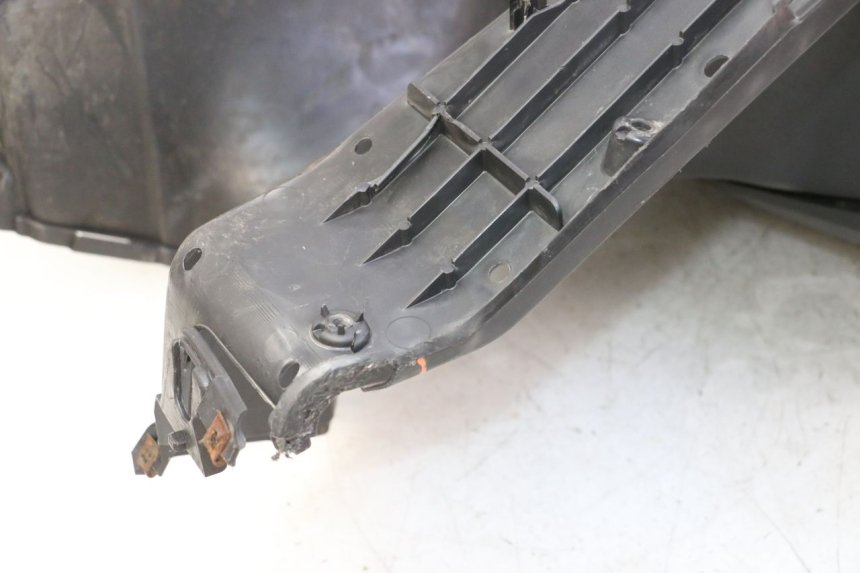 photo de PODSZYBIE WEWNĘTRZNE SUZUKI BURGMAN 125 (2007 - 2014) - Inny kąt widzenia