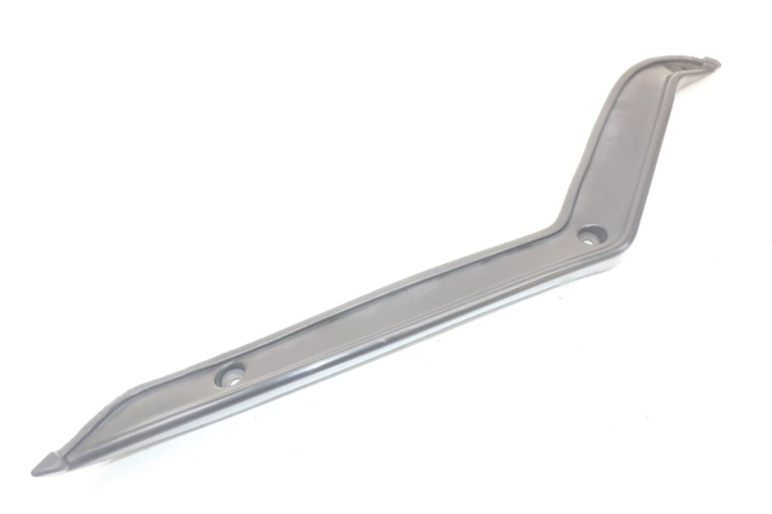 photo de PANEL WEWNĘTRZNY PRAWY KAWASAKI GTR 1000 (1994 - 2004) - Inny kąt widzenia