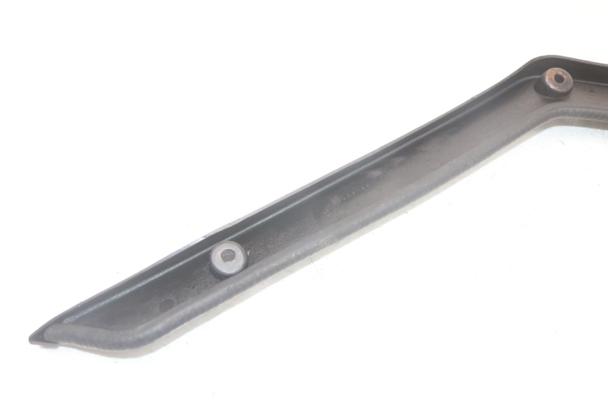 photo de PANEL WEWNĘTRZNY PRAWY KAWASAKI GTR 1000 (1994 - 2004) - Widok ogólny