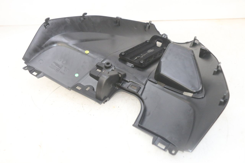photo de PODSZYBIE WEWNĘTRZNE PIAGGIO MP3 HPE 300 (2019 - 2026) - Inny kąt widzenia