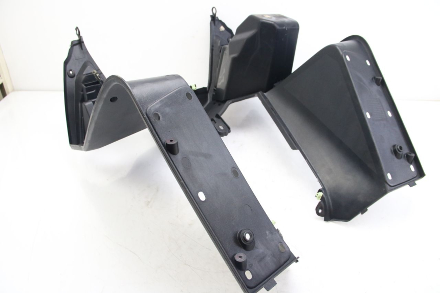 photo de PODSZYBIE WEWNĘTRZNE PEUGEOT SATELIS 125 (2006 - 2009) - Punkty mocowania