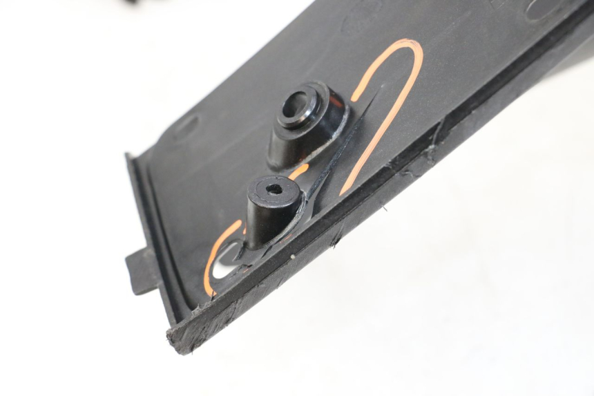 photo de PODSZYBIE WEWNĘTRZNE PEUGEOT SATELIS 125 (2010 - 2012) - Stan powierzchni