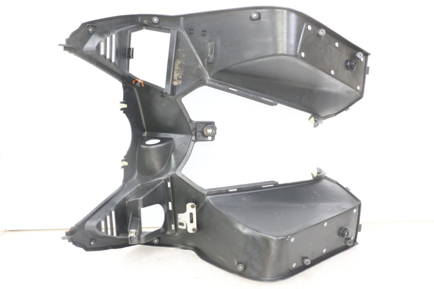 photo de PODSZYBIE WEWNĘTRZNE PEUGEOT SATELIS 125 (2013 - 2018) - Punkty mocowania