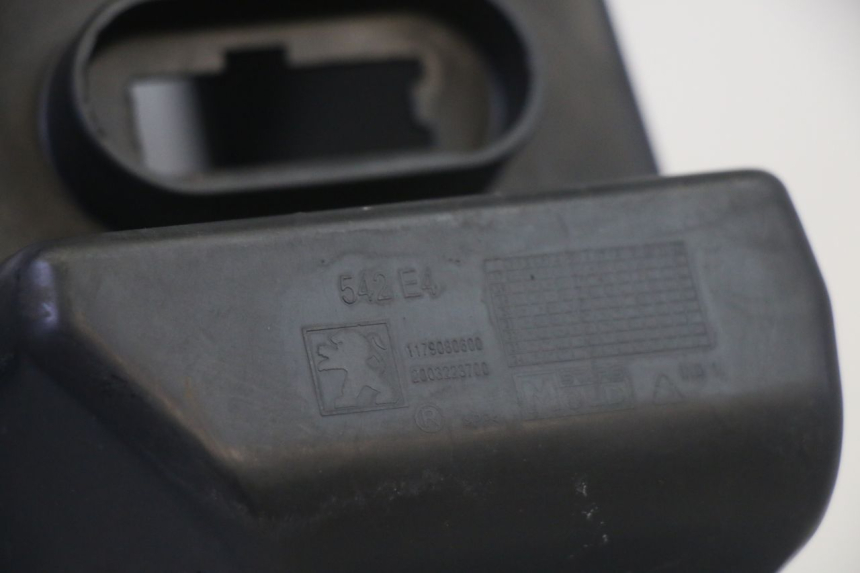 photo de PODSZYBIE WEWNĘTRZNE PEUGEOT SATELIS 125 (2013 - 2018) - Oznaczenia i referencje