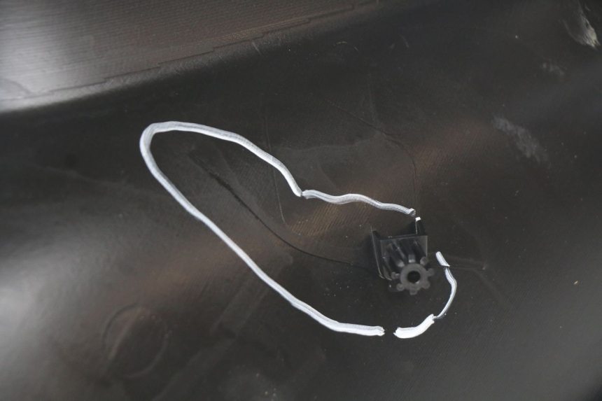 photo de PODSZYBIE WEWNĘTRZNE PEUGEOT STREETZONE 4T 50 (2018 - 2023) - Widok ogólny