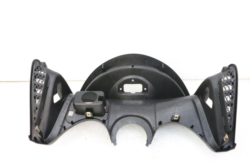 photo de GÓRNA OSŁONA WEWNĘTRZNA KYMCO GRAND DINK 125 (2008 - 2014) - Inny kąt widzenia