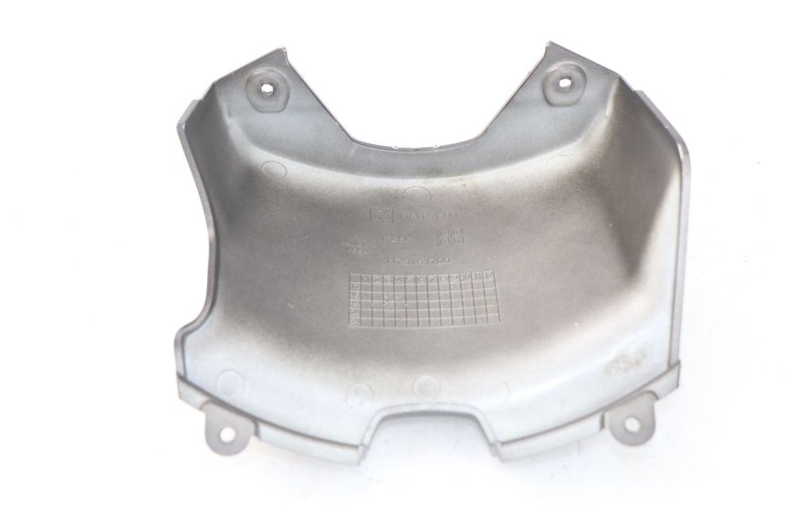 photo de GÓRNA OSŁONA WEWNĘTRZNA PEUGEOT METROPOLIS 400 (2017 - 2020) - Inny kąt widzenia