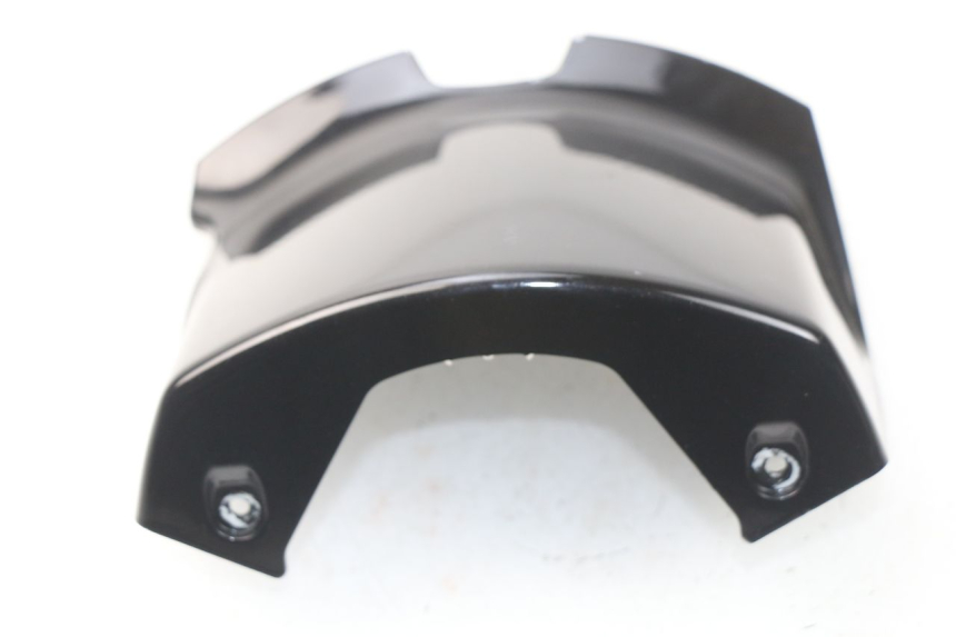 photo de GÓRNA OSŁONA WEWNĘTRZNA PEUGEOT METROPOLIS 400 (2017 - 2020) - Zbliżenie techniczne