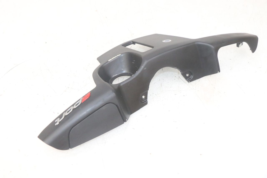 photo de Górna osłona wewnętrzna PIAGGIO MP3 HPE 300 (2019 - 2026) - Zbliżenie techniczne