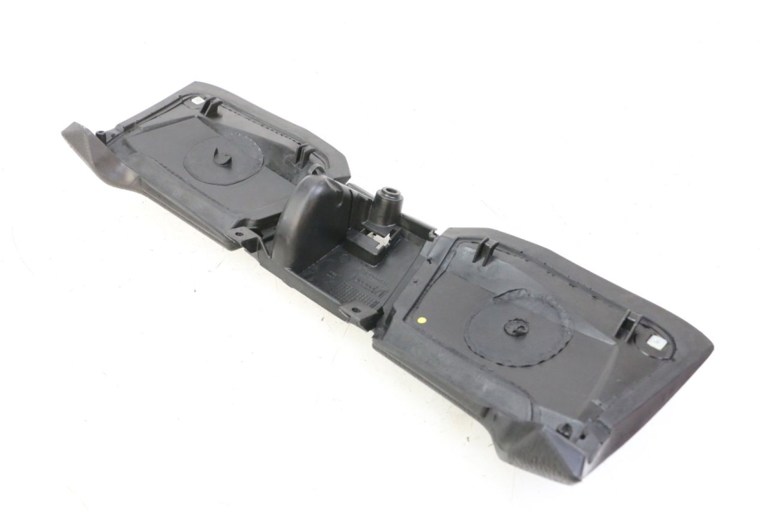 photo de Górna osłona wewnętrzna PIAGGIO MP3 500 (2014 - 2017) - Zoom stanu zużycia