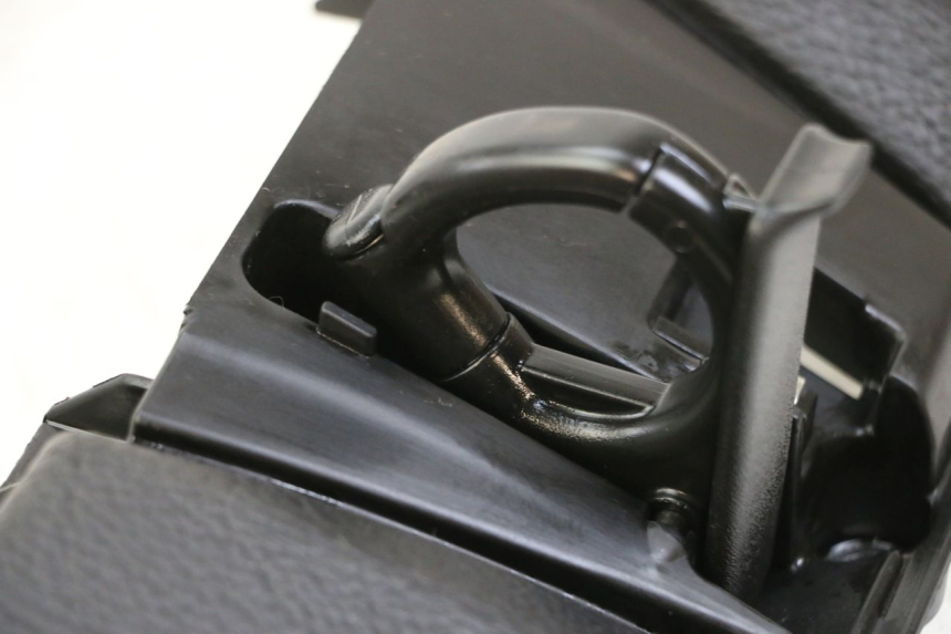 photo de Górna osłona wewnętrzna PIAGGIO MP3 500 (2014 - 2017) - Zbliżenie techniczne