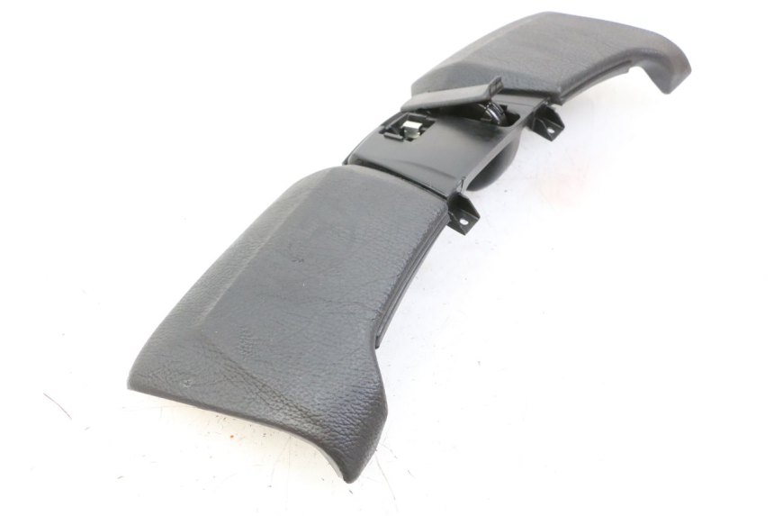 photo de Górna osłona wewnętrzna PIAGGIO MP3 500 (2014 - 2017) - Punkty mocowania