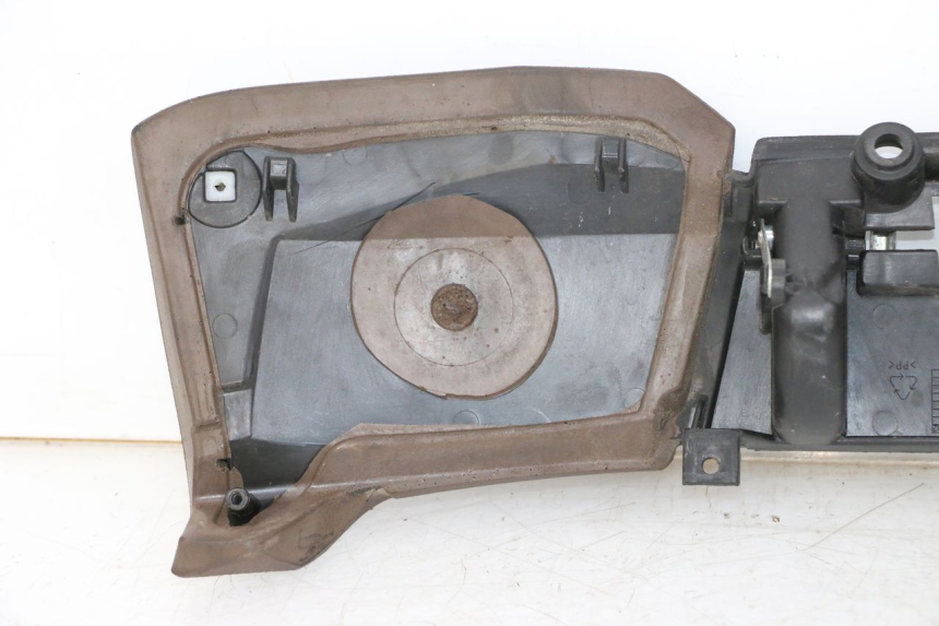 photo de Górna osłona wewnętrzna PIAGGIO MP3 500 (2014 - 2017) - Punkty mocowania