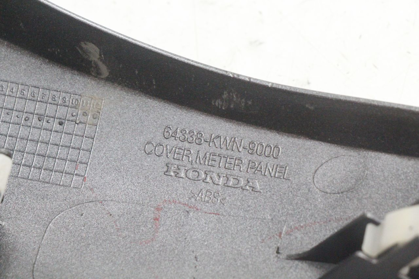 photo de Górna osłona wewnętrzna HONDA PCX (JF28) 125 (2009 - 2011) - Punkty mocowania