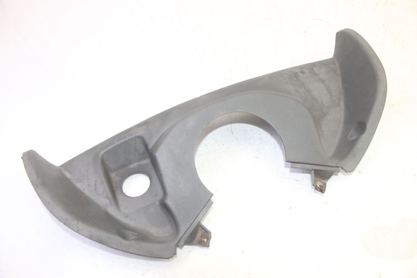 photo de GÓRNA OSŁONA WEWNĘTRZNA YAMAHA YP MAJESTY 125 (2002 - 2006) - Zoom stanu zużycia